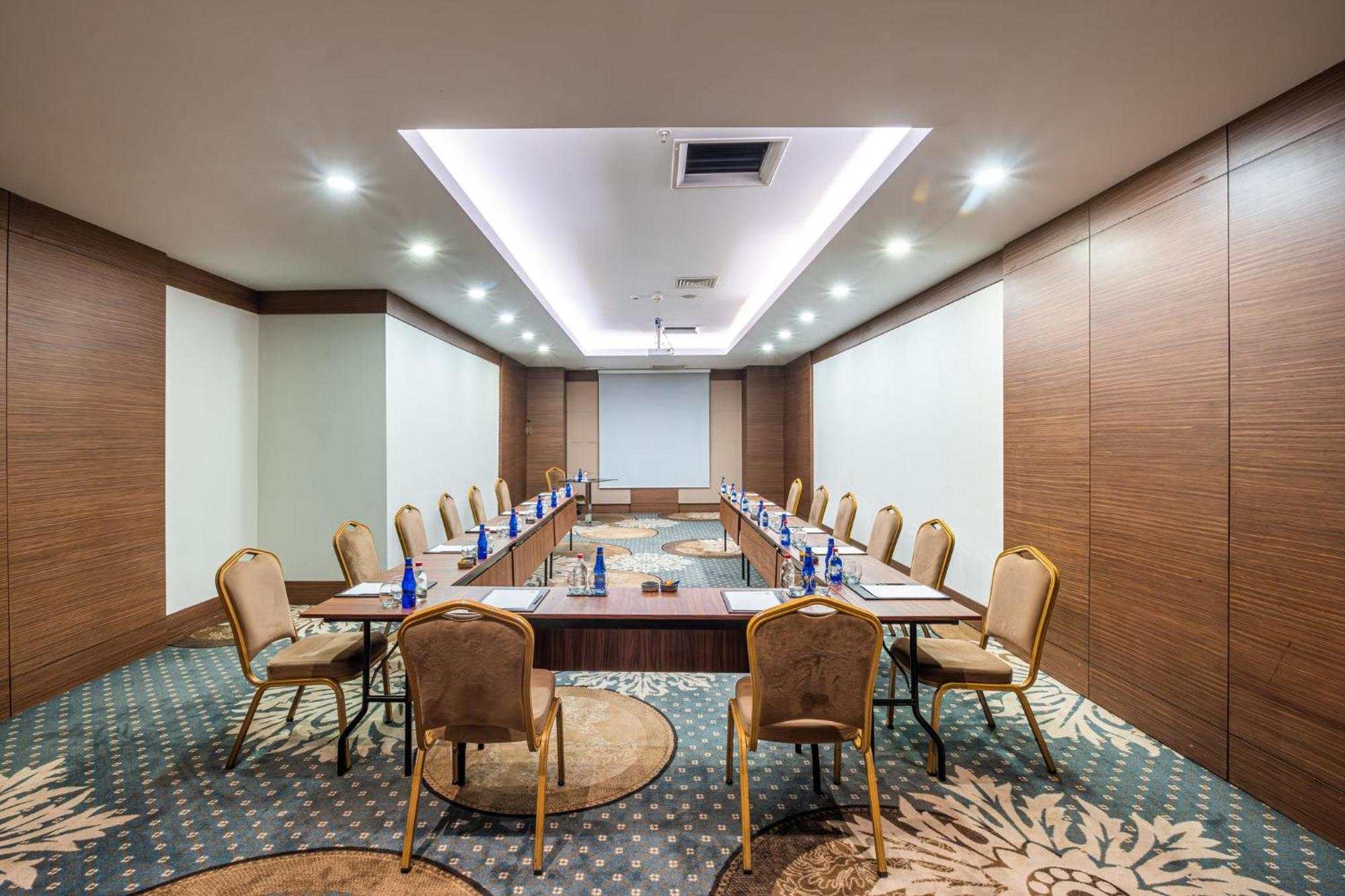 Holiday Inn Ankara - Cukurambar By Ihg Exterior foto